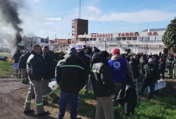 Imagen de Crisis industrial en Santa Fe: Acindar, Vassalli y Celulosa paralizadas