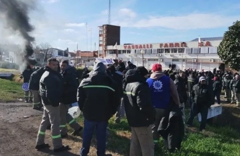 Imagen de Crisis industrial en Santa Fe: Acindar, Vassalli y Celulosa paralizadas
