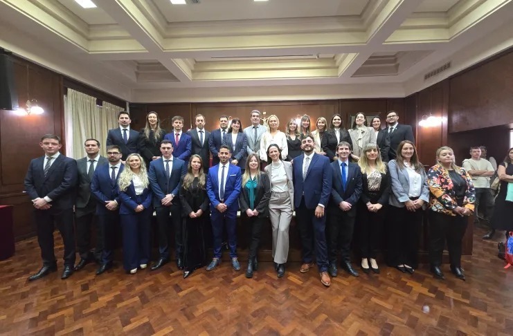 Imagen de El MPA incorporó 27 fiscales adjuntos subrogantes destinados a las Fiscalías de Rosario y Venado Tuerto