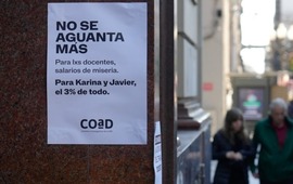 El gremio de los docentes de la UNR reclama mejoras salariales y presupuestarias para la educación superior. (Alan Monzón/Rosario3)