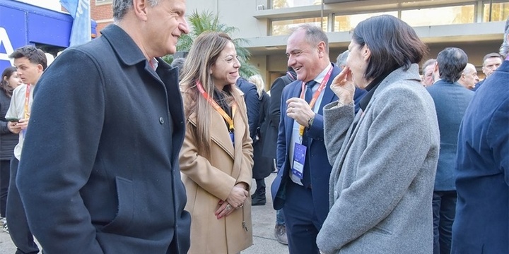 Imagen de Autoridades de Alvear presentes en la 2ª edición del Santa Fe Business Forum