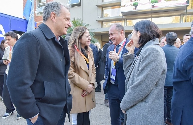 Imagen de Autoridades de Alvear presentes en la 2ª edición del Santa Fe Business Forum