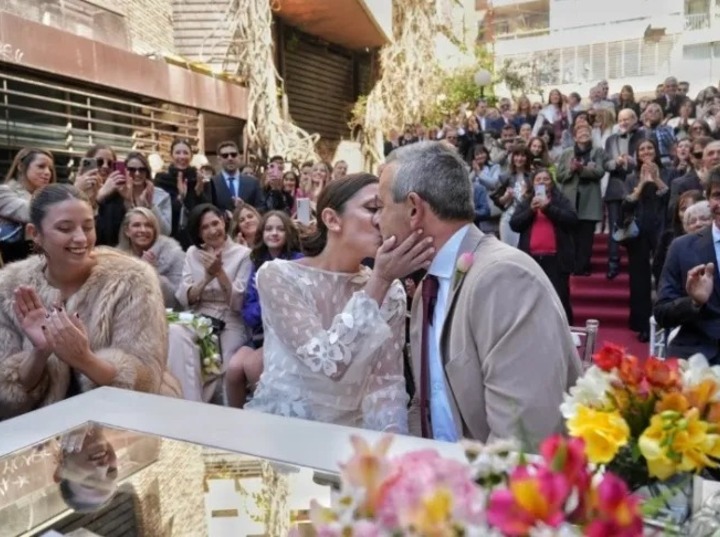 Imagen de El intendente Pablo Javkin se casó con la médica Luisina Fruci