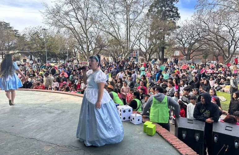 Imagen de Gran convocatoria en el festejo del D&iacute;a del Ni&ntilde;o organizado por Manos Dadas