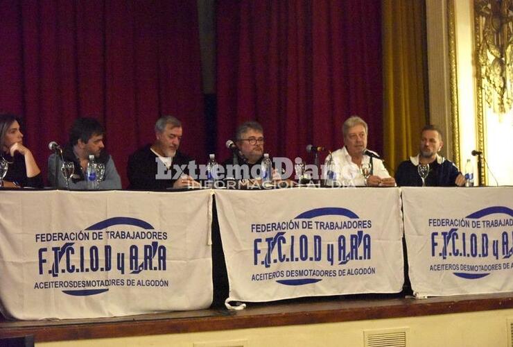 Imagen de Sindicatos de Aceiteros, UOM, ATE y SiPreBA se unen para luchar por un salario digno