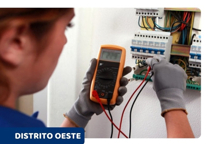 Imagen de Nuevo curso de Electricidad para Mujeres en el Distrito Oeste