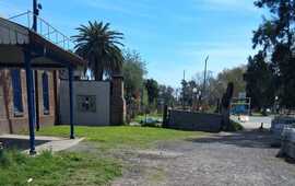 Imagen de &iquest;Se detiene el derrumbe de una construcci&oacute;n irregular en la estaci&oacute;n de trenes?