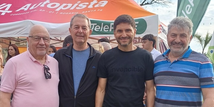 El intendente acompañado de Fernando Forgione y Sergio Falasco de Producción y Turismo Municipal.