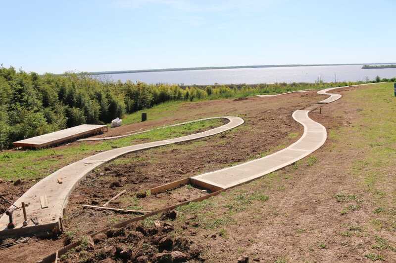 Imagen de Construcción del Anfiteatro Natural en el Barrio Mirador del Río