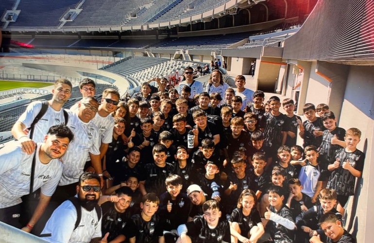 Imagen de Chicos de Fútbol Infantil de Unión, visitaron el estadio de River Plate