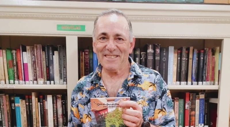 Imagen de Decir de amor de primavera, de Néstor José Grasso se presentó en la Biblioteca Popular