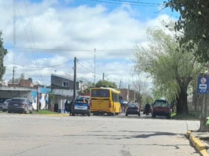 Imagen de Disturbio en un colectivo terminó con dos personas demoradas