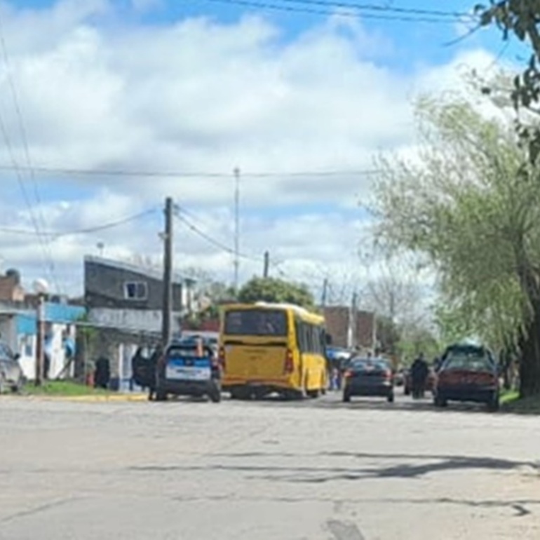 Imagen de Disturbio en un colectivo terminó con dos personas demoradas