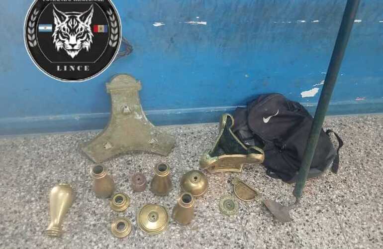 Los elementos que le incautaron al momento de ser abordado por el Comando.