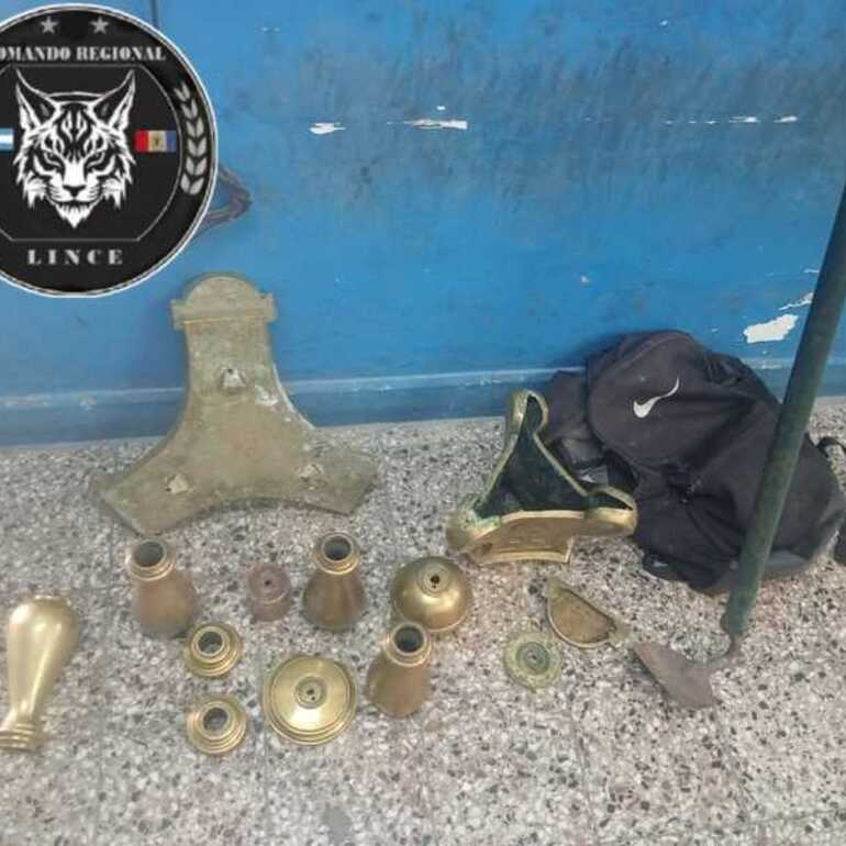 Los elementos que le incautaron al momento de ser abordado por el Comando.