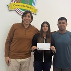 Imagen de La Comuna de Fighiera entregó un aporte económico a la atleta Selene Aguilar