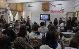 Imagen de Charla educativa en Fighiera sobre la oferta profesional de la regi&oacute;n