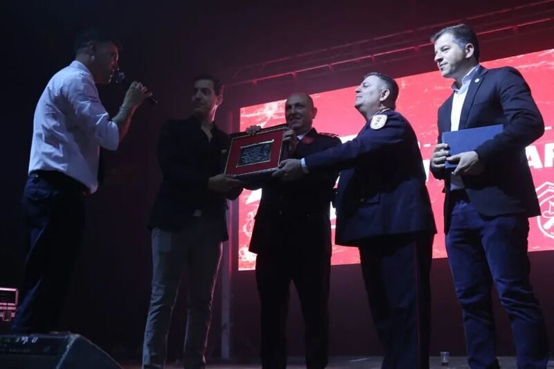 Cerca de 600 personas acompa&ntilde;arnos el festejo en el C.A.U.