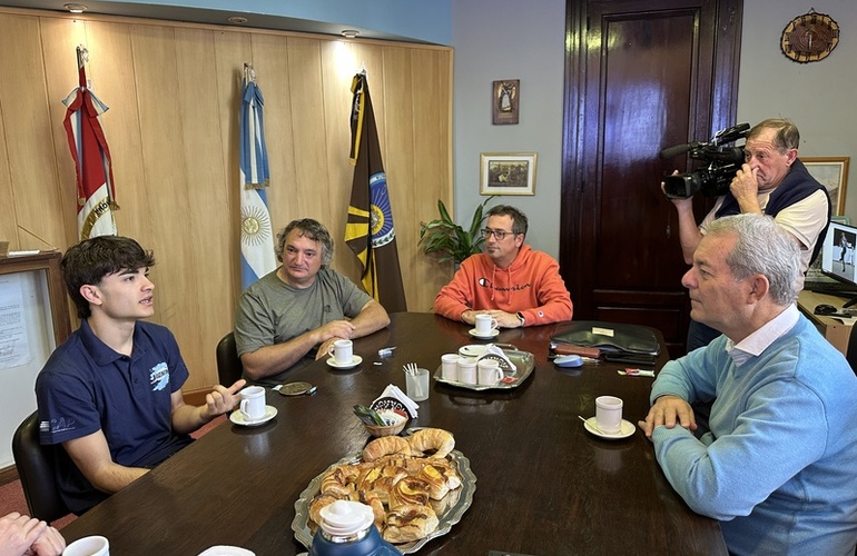 Imagen de Vicente Bachieca fue agasajado por el intendente Tonelli con un desayuno y reconocimiento por ser Campeón Mundial