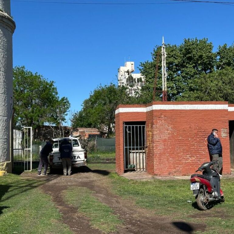 Imagen de Quite de colaboración del personal de Parques y Paseos por falta de indumentaria.