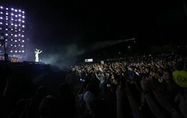 Todo el brillo de Nicki Nicole, artista internacional nacida en la ciudad.