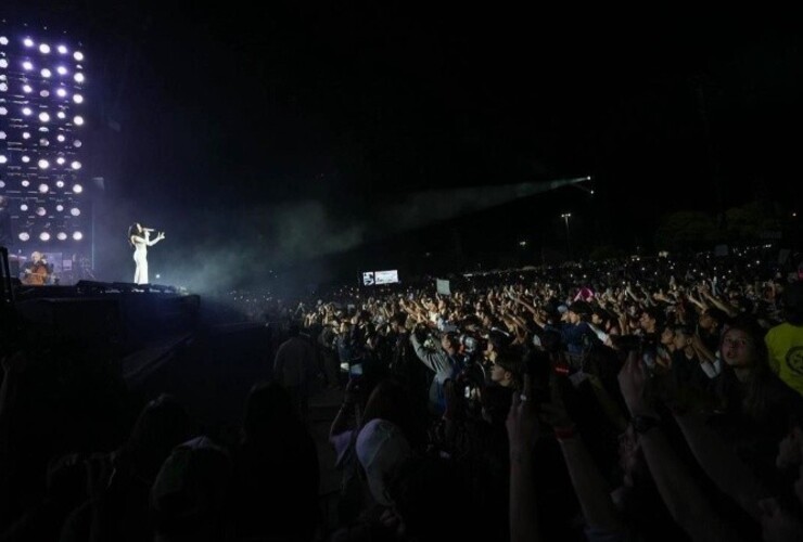 Todo el brillo de Nicki Nicole, artista internacional nacida en la ciudad.