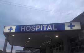 La femenino lesionada fue asistida en el hospital local.