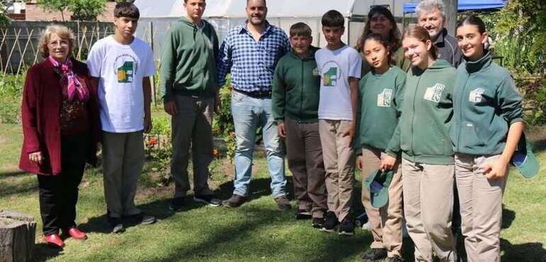 Imagen de Estudiantes del Centro Agrotécnico Regional visitaron el Vivero Municipal de Arroyo Seco