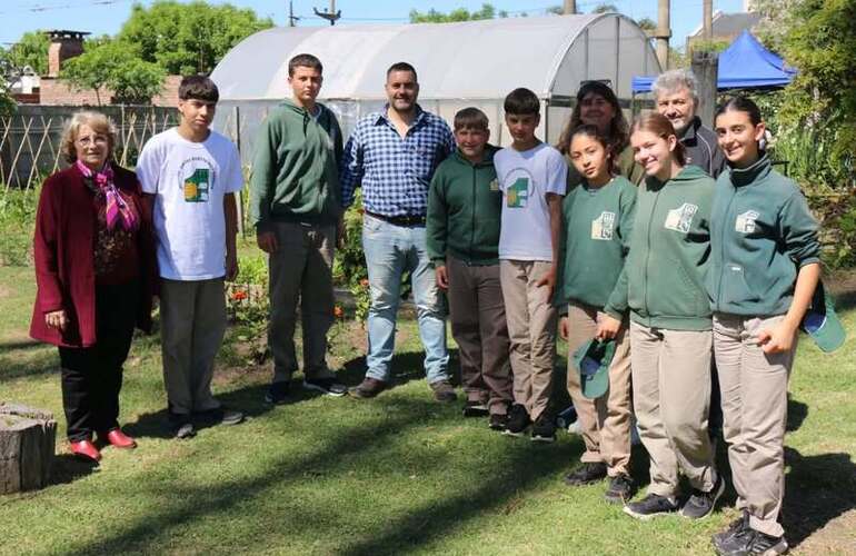 Imagen de Estudiantes del Centro Agrot&eacute;cnico Regional visitaron el Vivero Municipal de Arroyo Seco