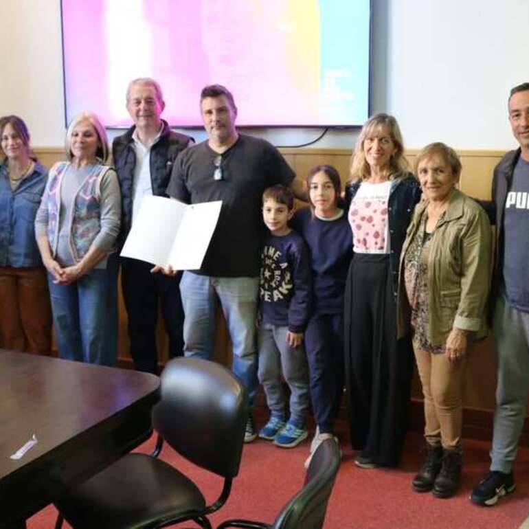 Imagen de El municipio declaró de Interés Cultural el libro Gol Gana de Damián Andreoli