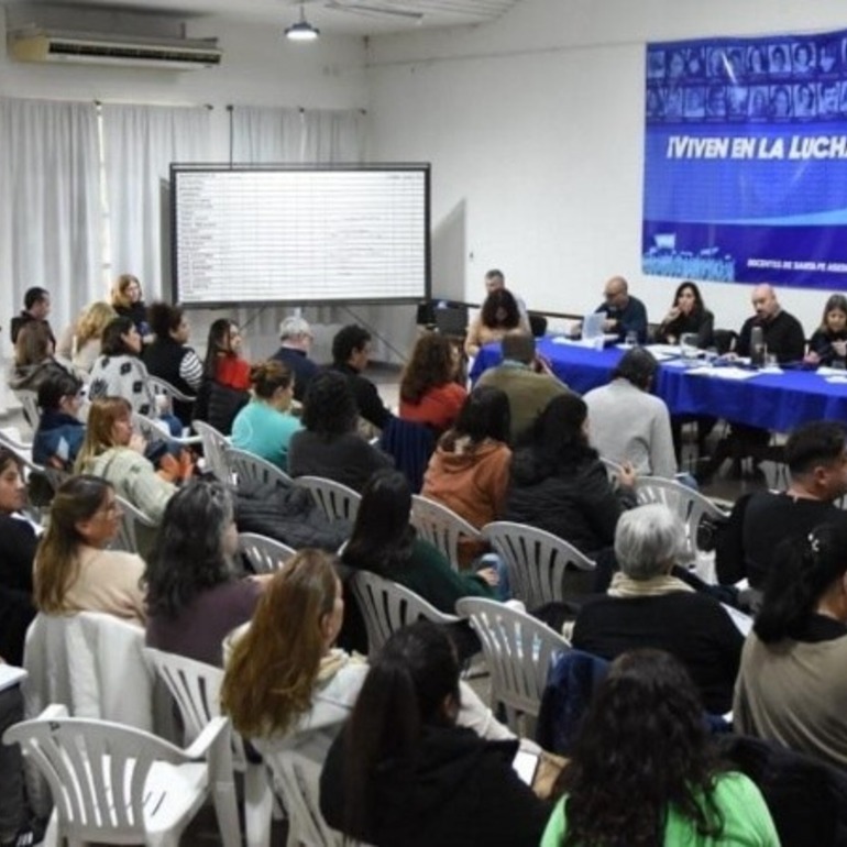 Imagen de La Provincia advierte que descontará el día a docentes que adhieran al paro nacional del próximo martes