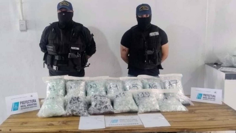Imagen de Puerto San Mart&iacute;n: secuestran m&aacute;s de cuatro kilos de coca&iacute;na ya fraccionada