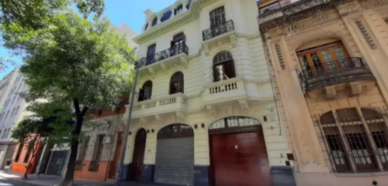 Imagen de Atacaron la sede de Aceiteros: Ingresapn al despacho de Daniel Yofra y detuvieron a un sospechoso