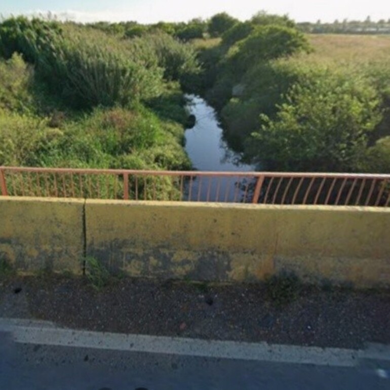 Encontraron un cuerpo en el canal de Ibarlucea