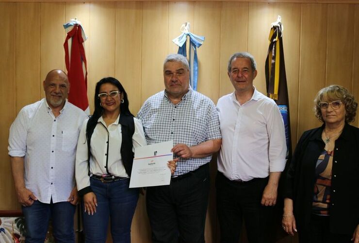 Imagen de La Escuela Comercial N° 415 recibió un aporte de $13.500.000 para finalizar la reparación de techos