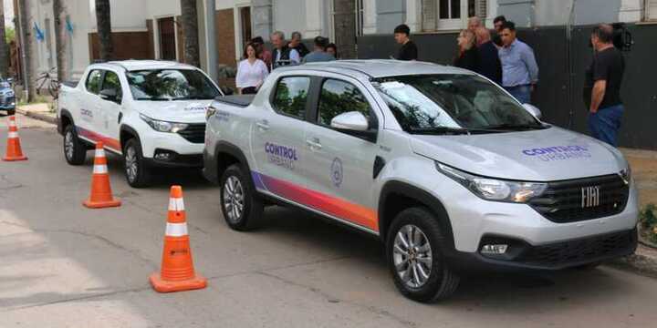 Imagen de Arroyo Seco incorpora dos nuevas camionetas al parque automotor municipal