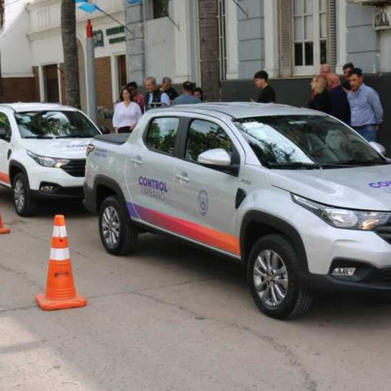 Imagen de Arroyo Seco incorpora dos nuevas camionetas al parque automotor municipal