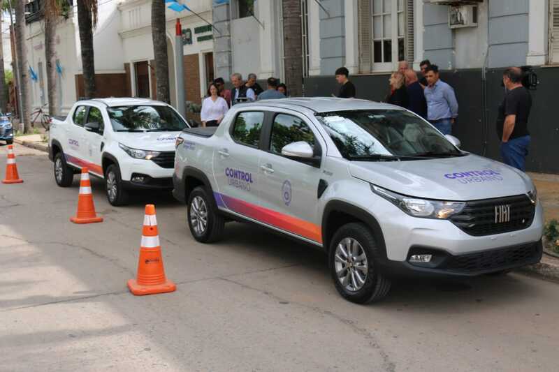 Imagen de Arroyo Seco incorpora dos nuevas camionetas al parque automotor municipal