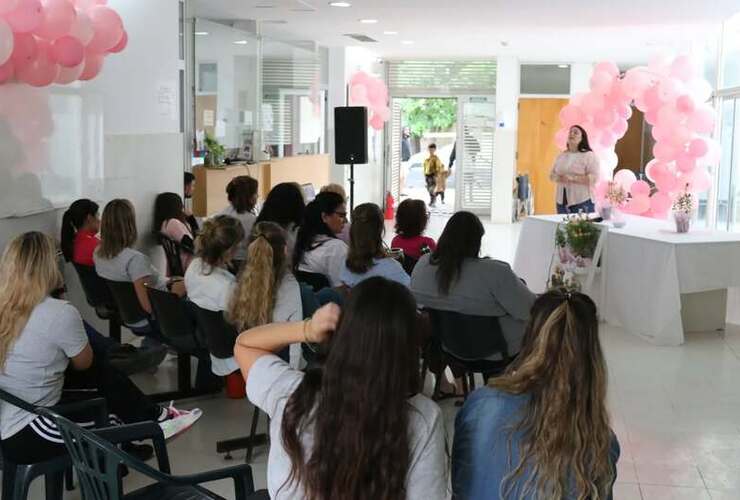 Imagen de Conversatorio Para Nosotras en el marco de Octubre Rosa