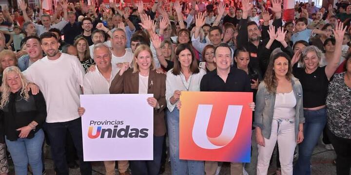 Imagen de El Socialismo pidió el voto por Provincias Unidas: "Es la única garantía de que el fracaso de Milei no nos arrastre al pasado"