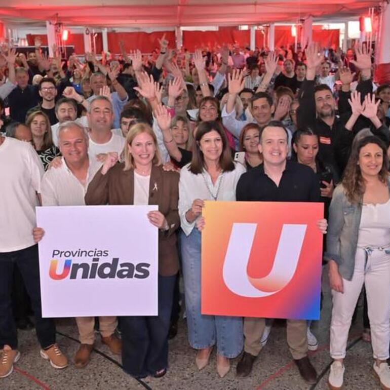 Imagen de El Socialismo pidió el voto por Provincias Unidas: "Es la única garantía de que el fracaso de Milei no nos arrastre al pasado"