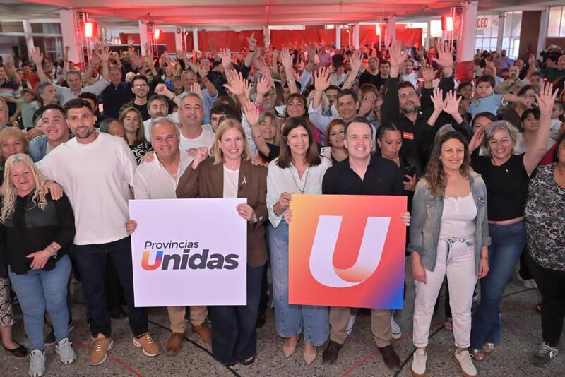 Imagen de El Socialismo pidió el voto por Provincias Unidas: "Es la única garantía de que el fracaso de Milei no nos arrastre al pasado"