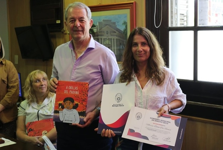Imagen de Reconocimiento a la escritora María Belén de Rienzo por su nuevo libro infantil