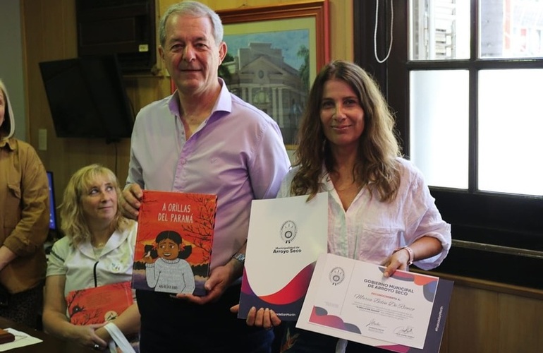 Imagen de Reconocimiento a la escritora María Belén de Rienzo por su nuevo libro infantil