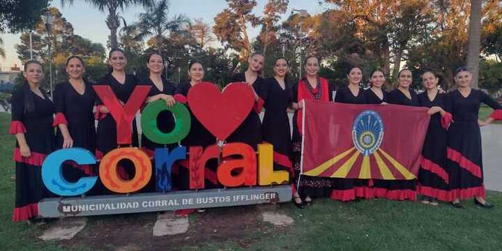Imagen de El Tacón Andaluz representó a Arroyo Seco en las Fiestas de las Colectividades en Corral de Bustos