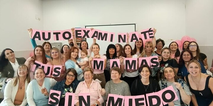 Imagen de Pueblo Esther se vistió de rosa: una jornada de conciencia y encuentro