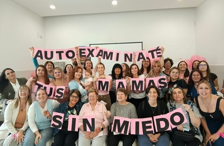 Imagen de Pueblo Esther se vistió de rosa: una jornada de conciencia y encuentro