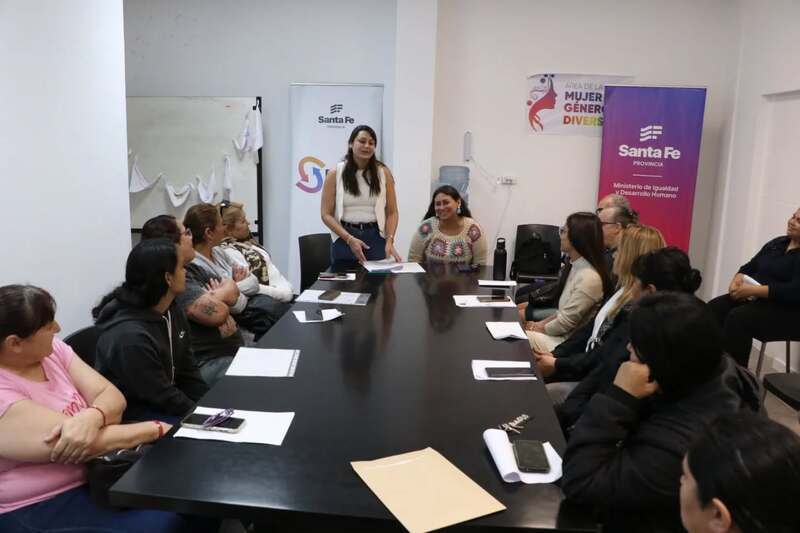 Imagen de Banco Solidario: Charla informativa para emprendedores que acceder&aacute;n a microcr&eacute;ditos