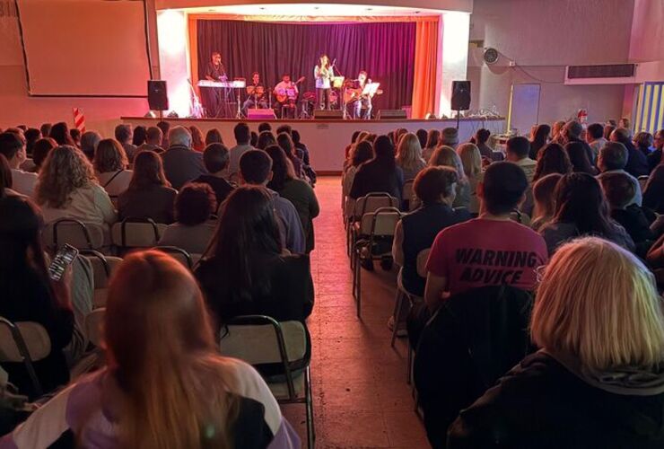 Imagen de Otra noche de gala con la Academia de Canto Lucas Boschiero