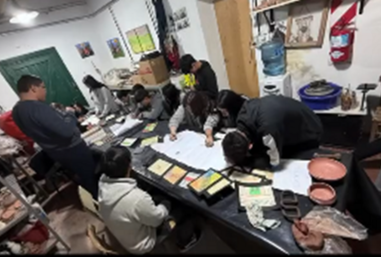 Imagen de Los jóvenes de Pavón crearon un mural que refleja la identidad y el paisaje local